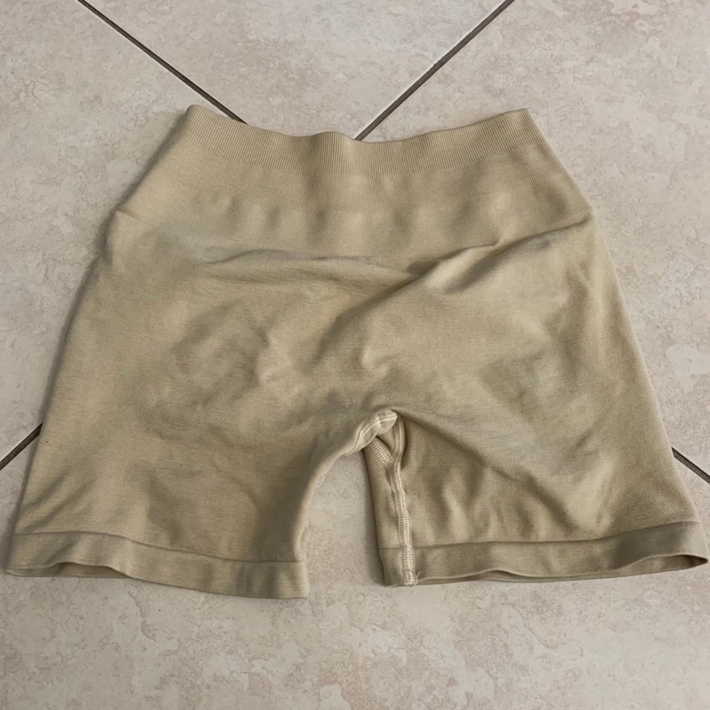 Alphalete Amplify Hazelnut Shorts